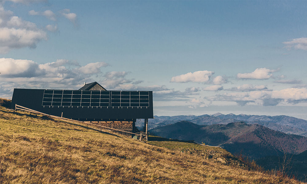 How Off-Grid Solar Systems Can Boost Business Resilience in Critical Times